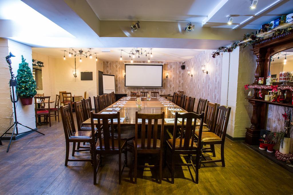 The Duke Of Edinburgh Hotel & Bar Barrow-in-Furness Екстериор снимка