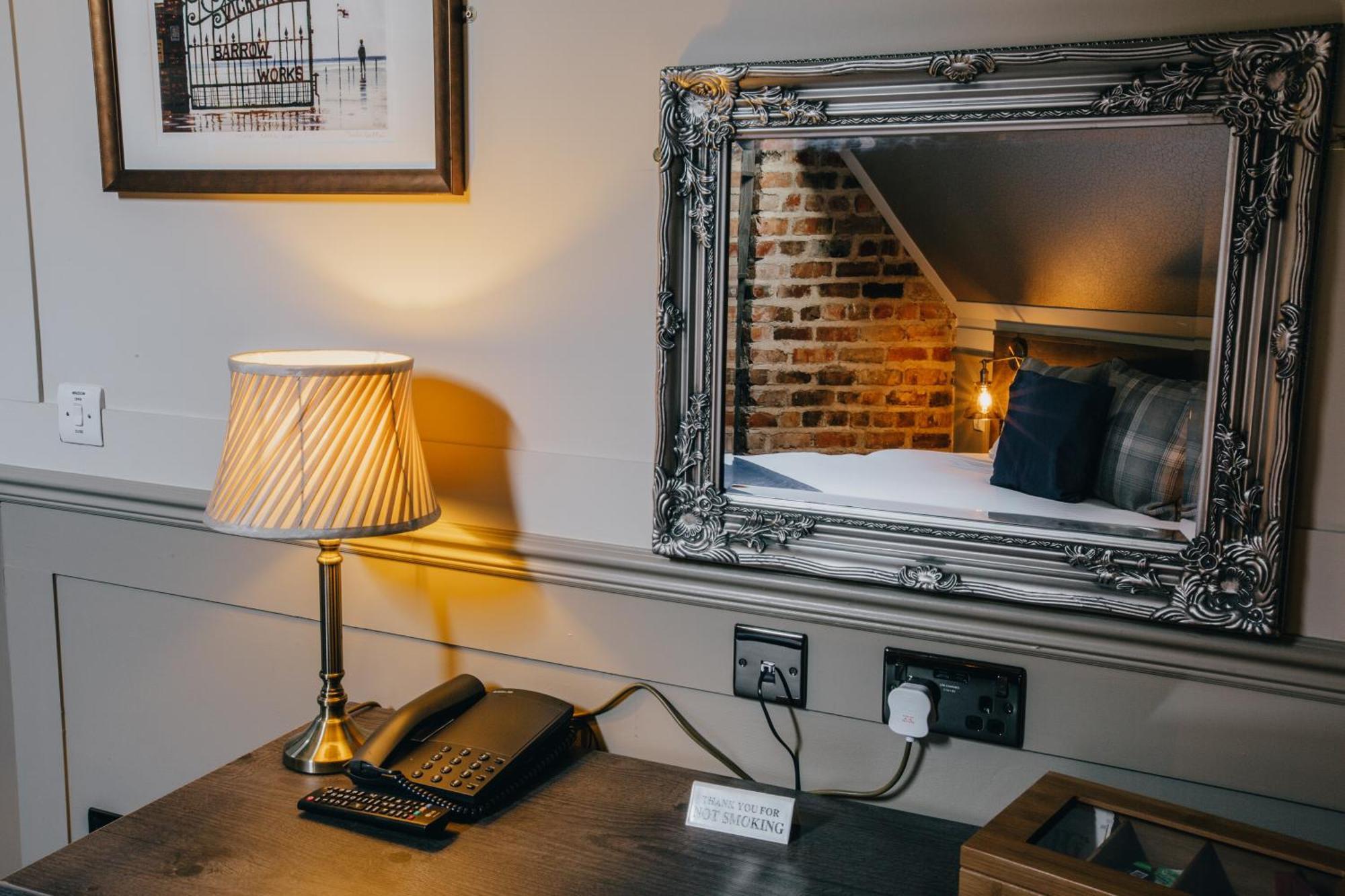 The Duke Of Edinburgh Hotel & Bar Barrow-in-Furness Екстериор снимка