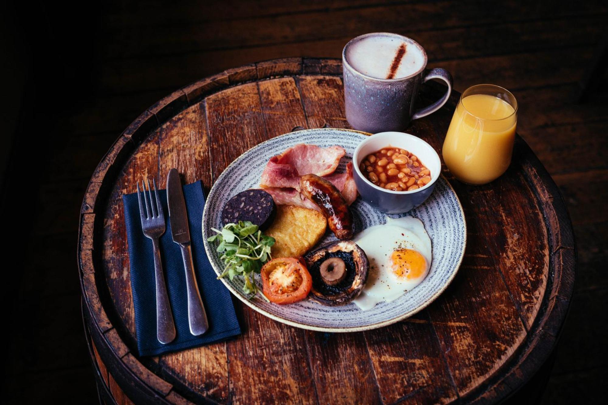 The Duke Of Edinburgh Hotel & Bar Barrow-in-Furness Екстериор снимка