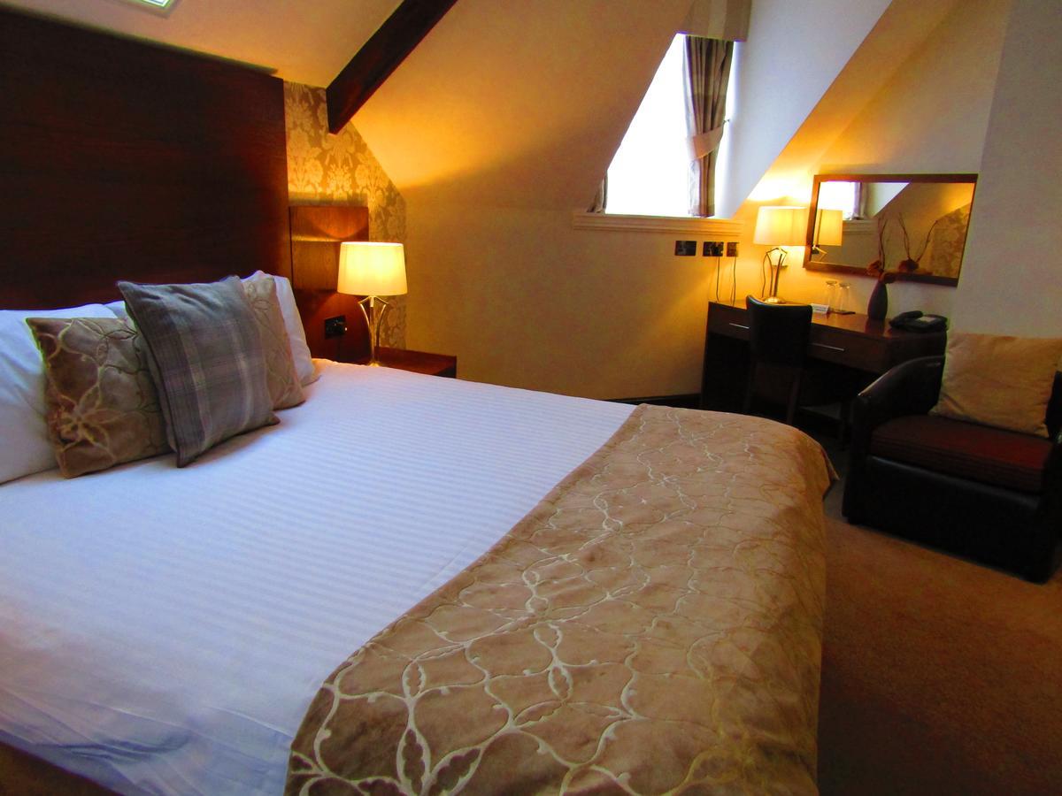 The Duke Of Edinburgh Hotel & Bar Barrow-in-Furness Екстериор снимка