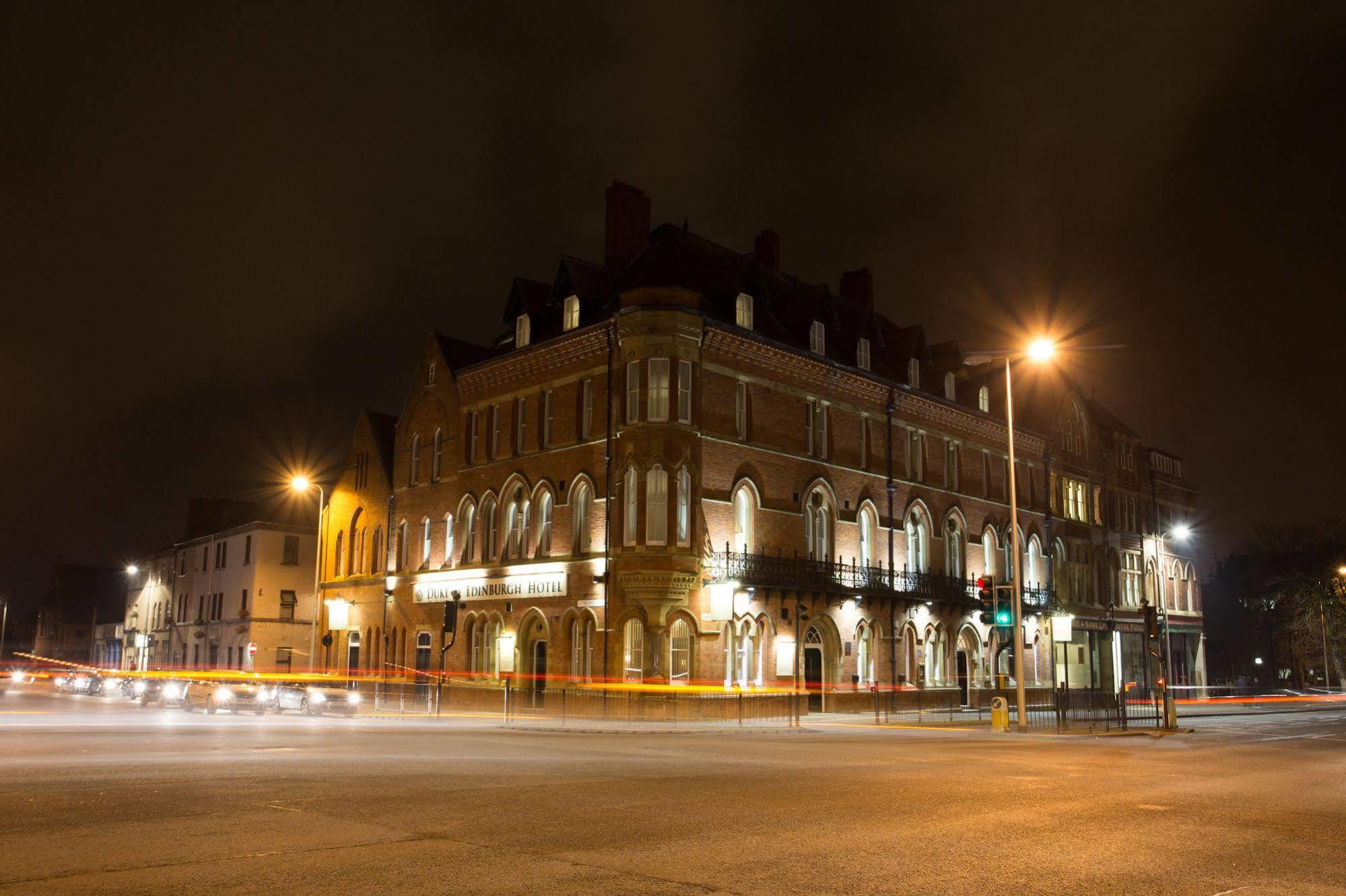 The Duke Of Edinburgh Hotel & Bar Barrow-in-Furness Екстериор снимка