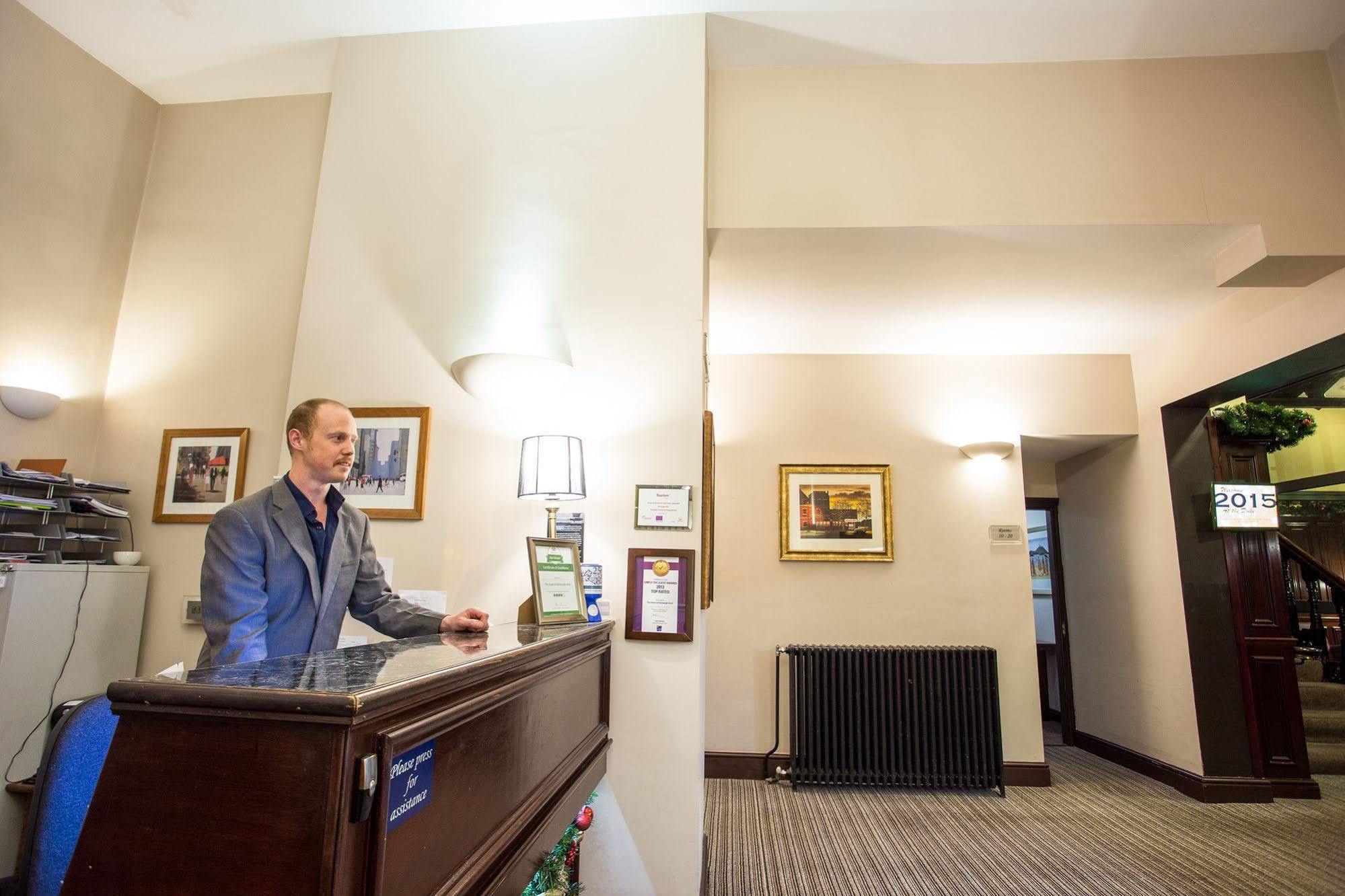 The Duke Of Edinburgh Hotel & Bar Barrow-in-Furness Екстериор снимка